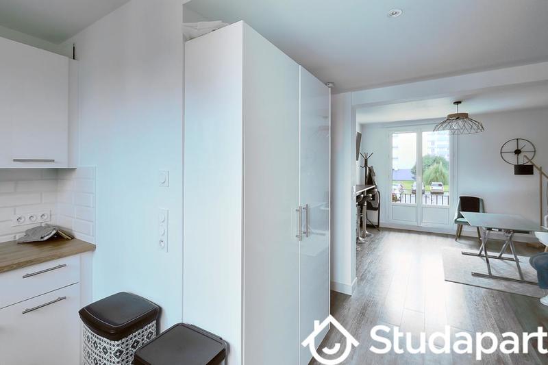 Chambre - 11 m² - 1 pièce