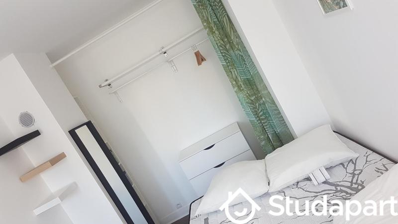 Chambre - 10 m² - 1 pièce