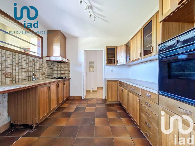 Maison - 201 m² - 7 pièces