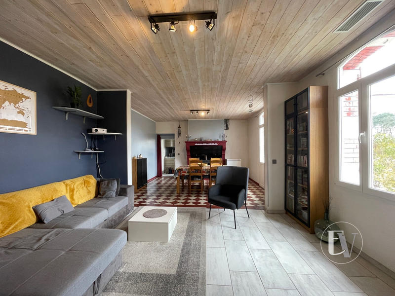 Maison ancienne - 140 m² - 3 pièces