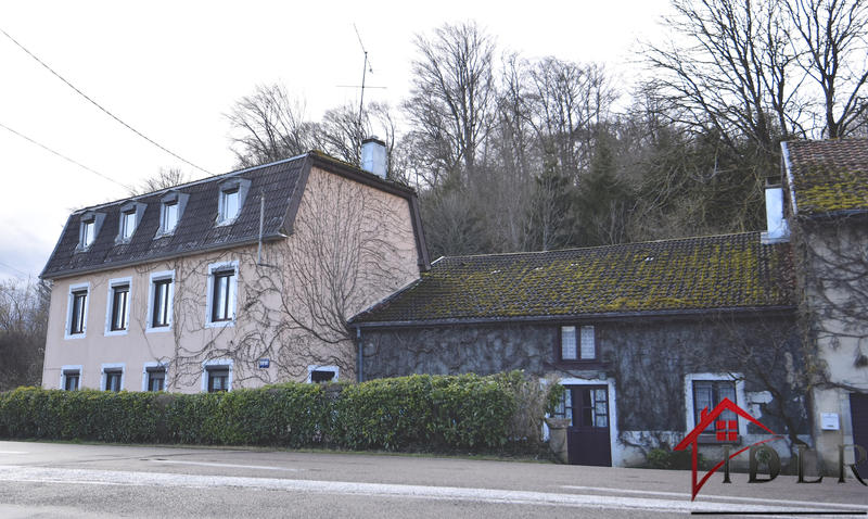 Maison de village - 160 m² - 7 pièces