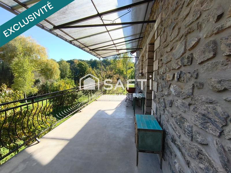 Maison - 212 m² - 8 pièces