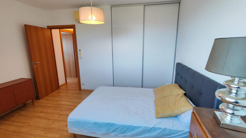 Appartement - 99 m² - 4 pièces