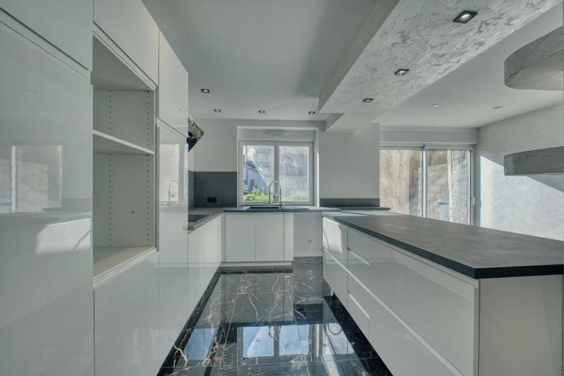 Maison - 185 m² - 7 pièces