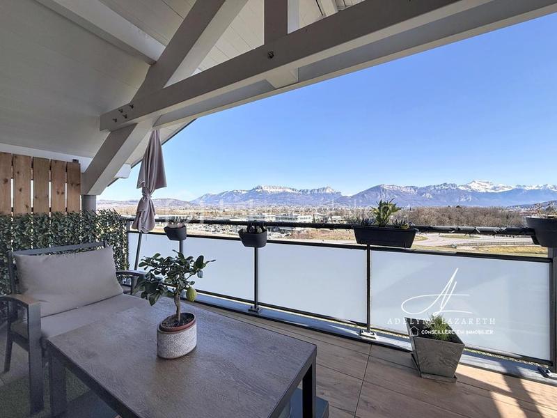 Appartement - 90 m² - 5 pièces