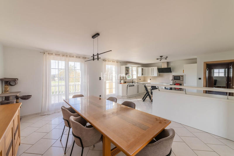 Maison - 145 m² - 5 pièces