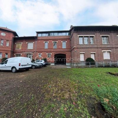 Immeuble - 1 665 m² - 33 pièces