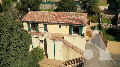 Villa - 197 m² - 6 pièces