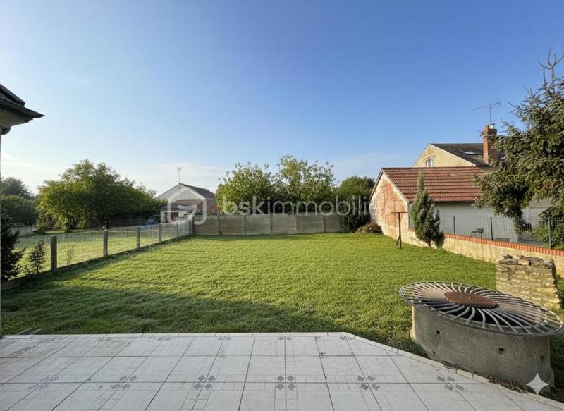 Maison - 90 m² - 4 pièces