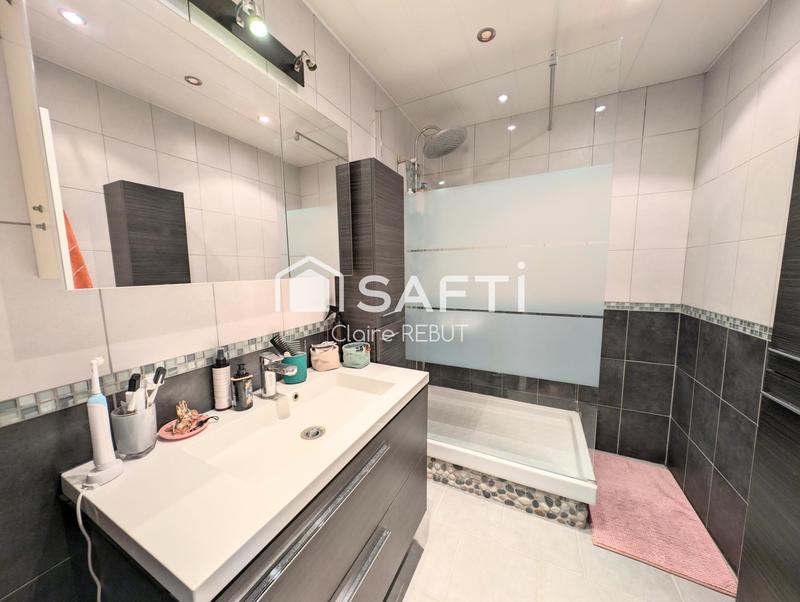 Appartement - 111 m² - 5 pièces