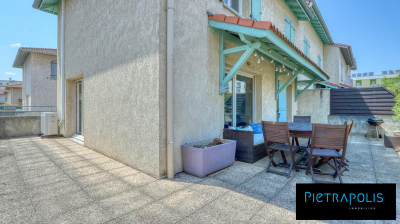 Duplex - 97 m² - 5 pièces