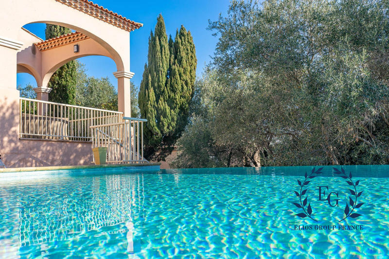 Villa - 420 m² - 7 pièces