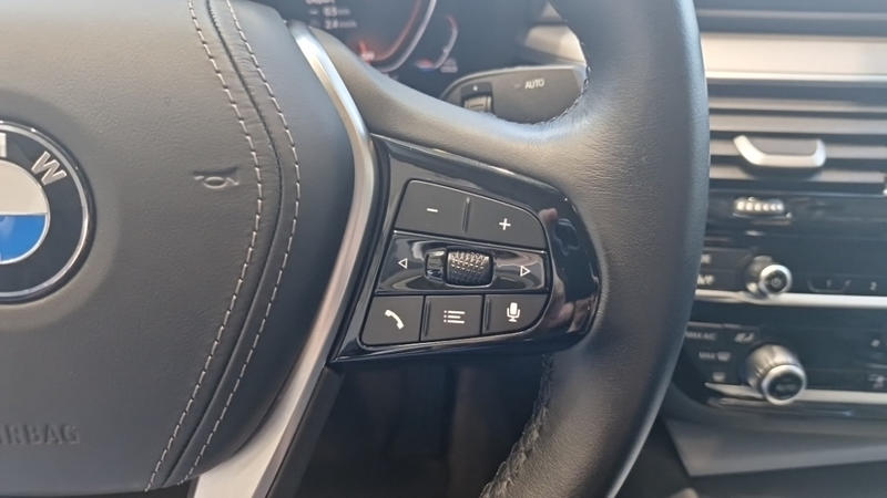 Bmw Série 5 G30 Lci 518d Twinpower Turbo 150 Ch Bva8 Lounge