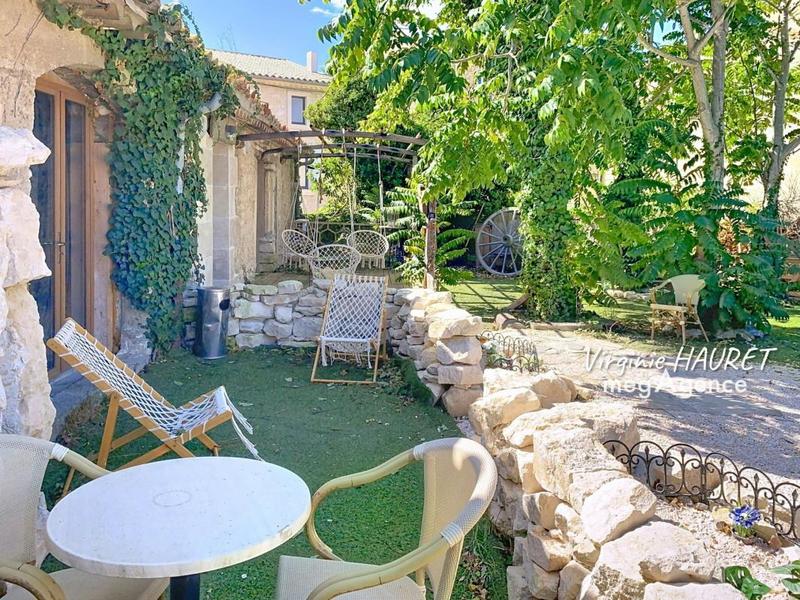 Maison en pierre - 343 m² - 9 pièces