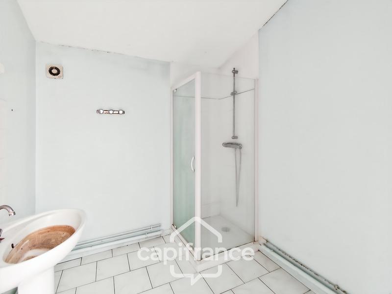 Local commercial - 179 m² - 5 pièces