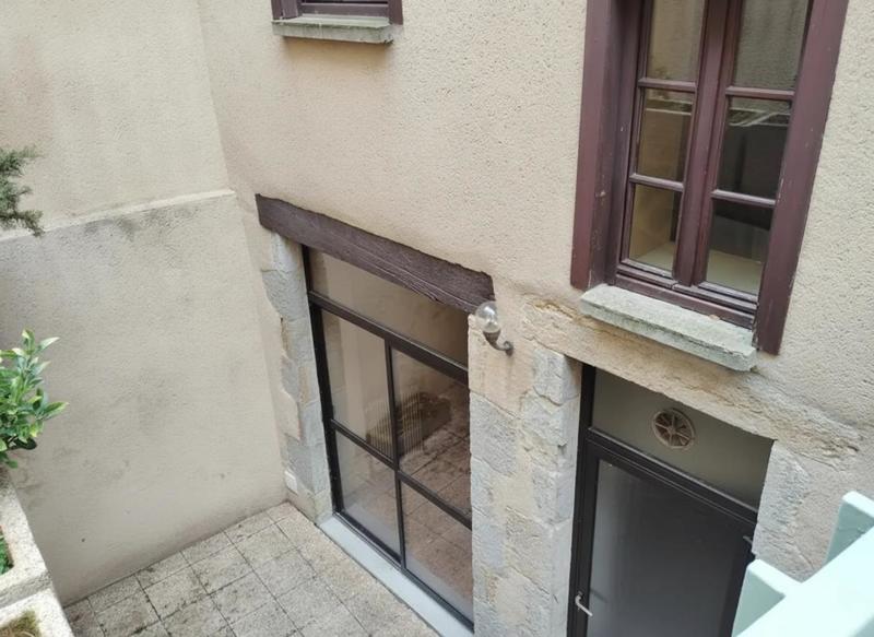 Maison - 320 m² - 6 pièces