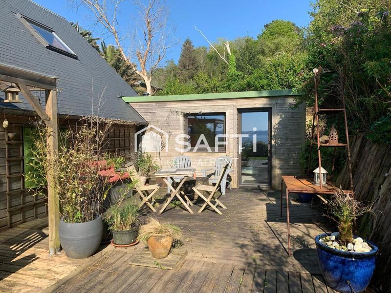 Maison - 136 m² - 8 pièces