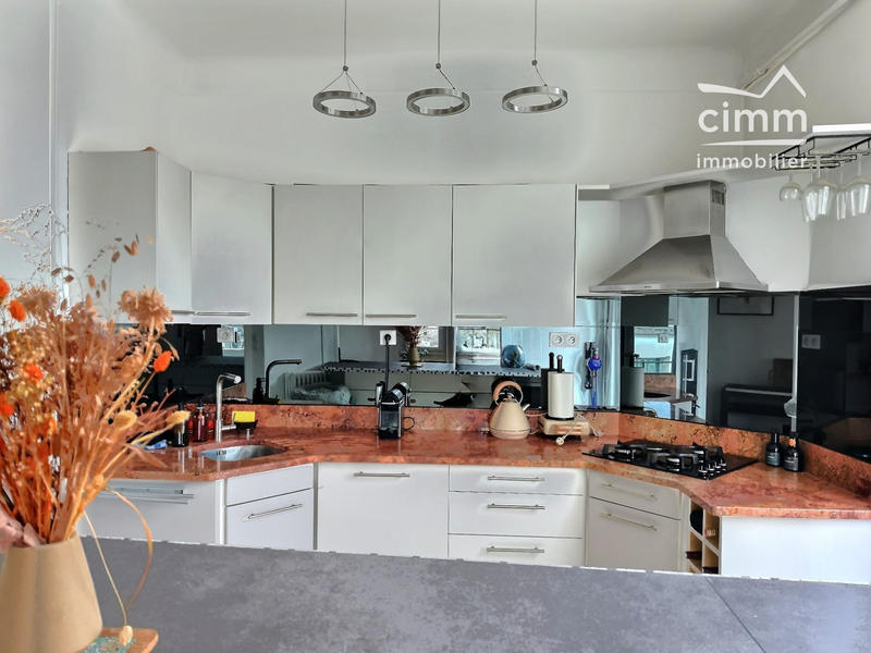 Appartement - 72 m² - 2 pièces