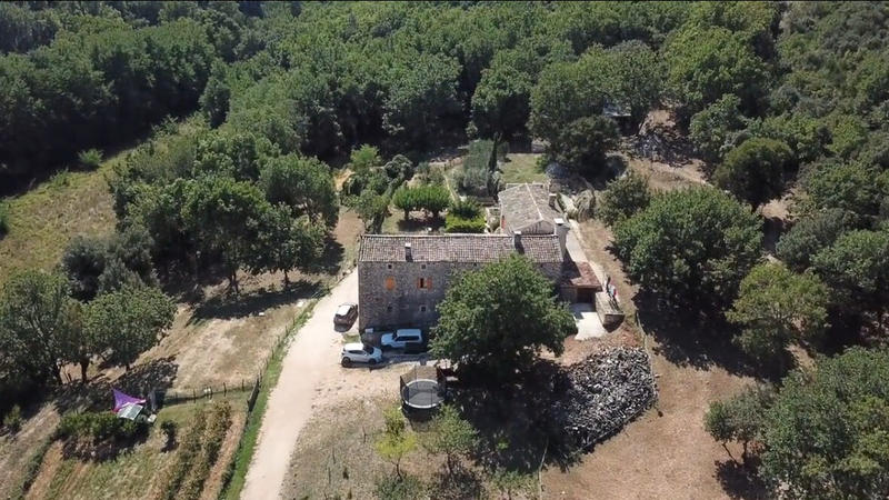 Propriété - 242 m² - 8 pièces