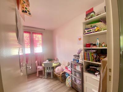 Appartement - 79 m² - 4 pièces