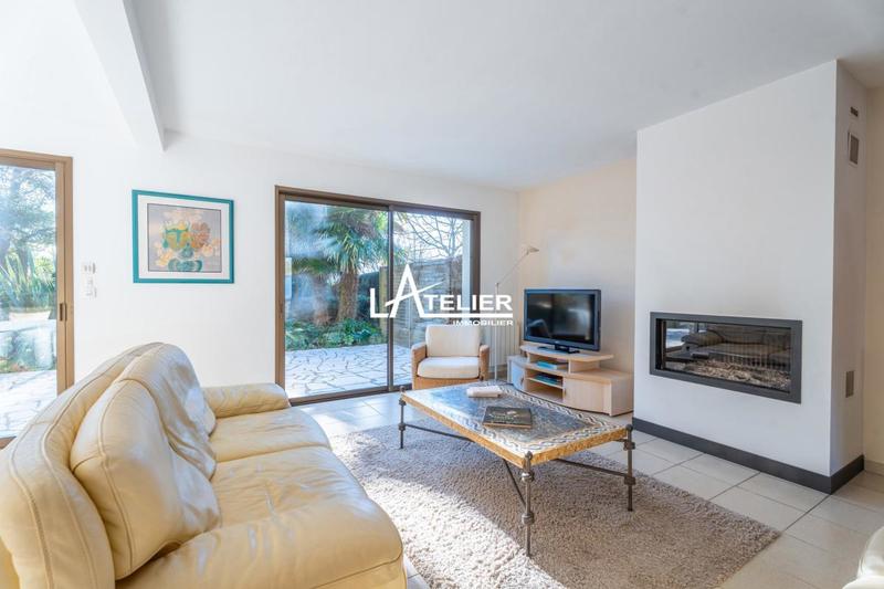 Propriété - 173 m² - 6 pièces