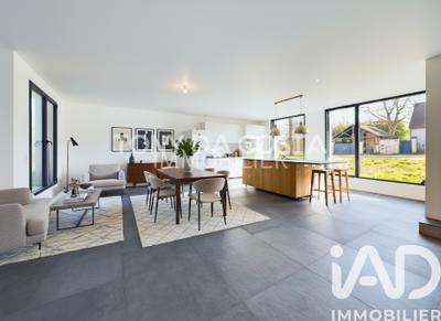 Maison - 218 m² - 8 pièces