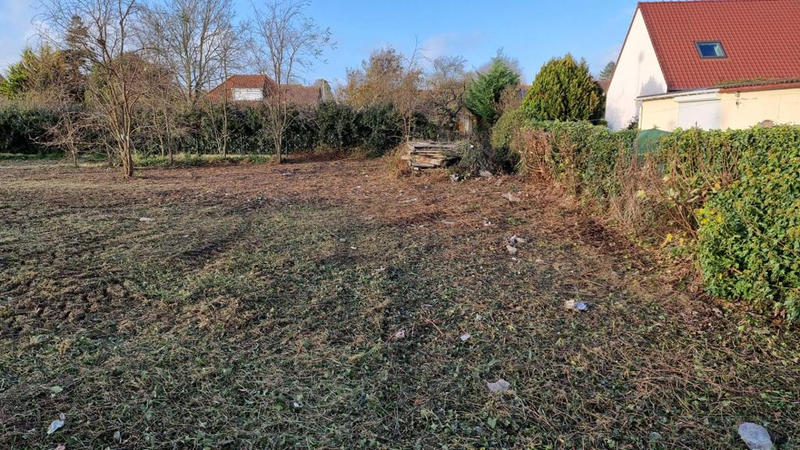 Terrain constructible - 700 m²