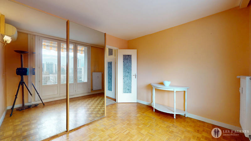 Appartement - 65 m² - 4 pièces