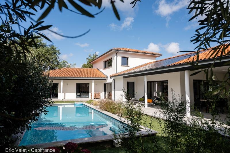 Villa - 230 m² - 6 pièces