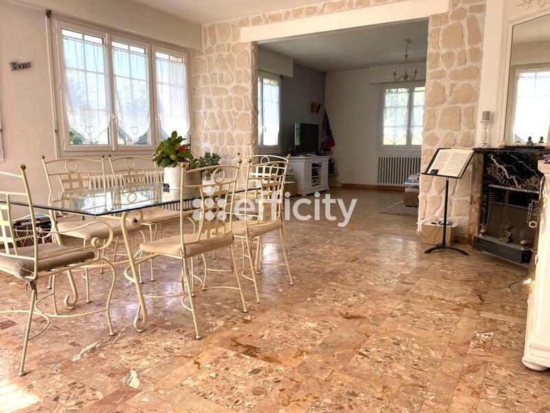 Pavillon - 150 m² - 5 pièces