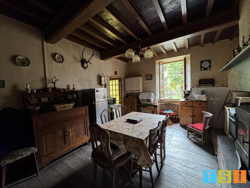 Maison - 88 m² - 4 pièces