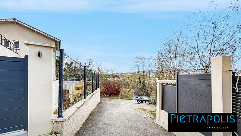 Maison - 110 m² - 5 pièces