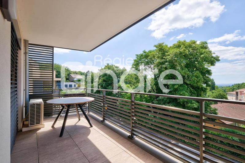 Appartement - 79 m² - 4 pièces