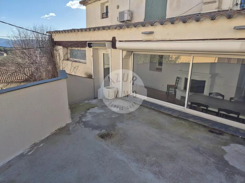 Appartement - 75 m² - 3 pièces