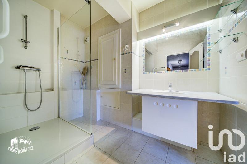 Appartement - 146 m² - 7 pièces