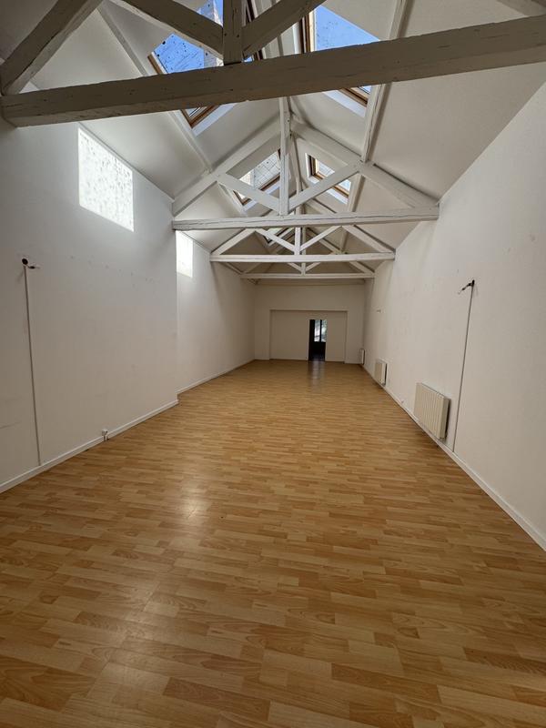 Loft - 108 m² - 3 pièces