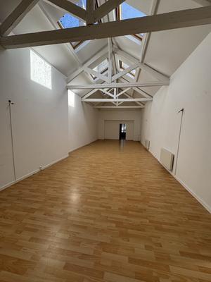 Loft - 108 m² - 3 pièces