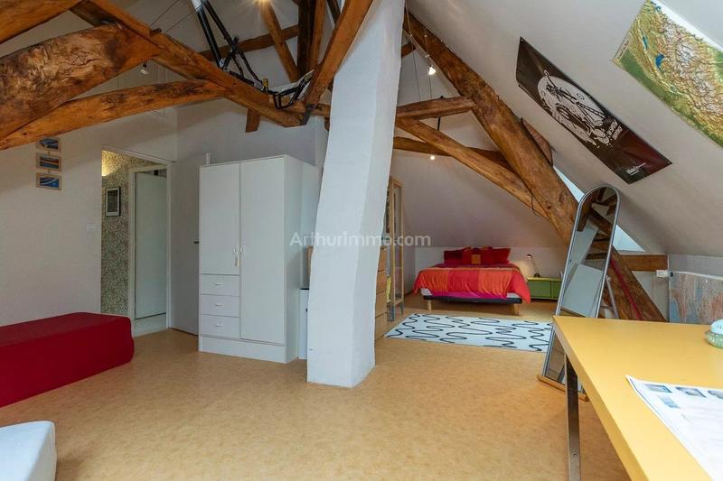 Maison - 241 m² - 10 pièces