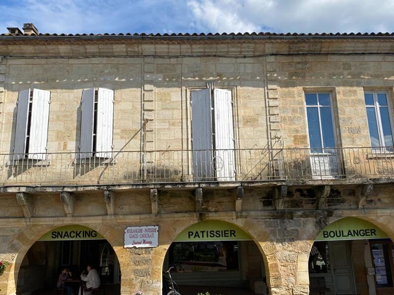 Maison - 300 m² - 10 pièces