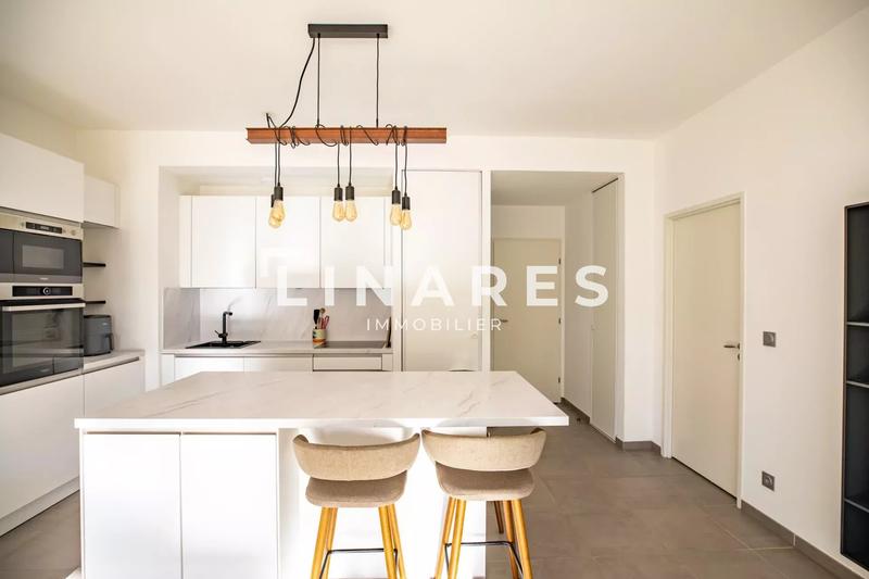 Appartement - 89 m² - 4 pièces