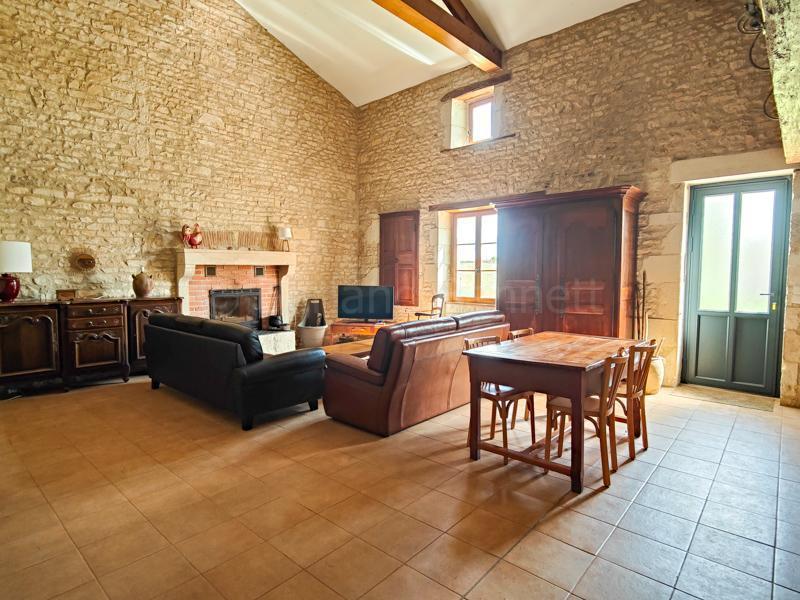 Maison en pierre - 146 m² - 4 pièces