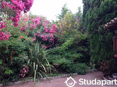 Chambre - 13 m² - 1 pièce