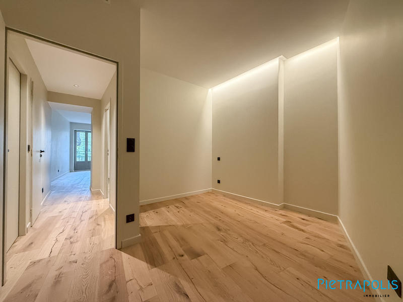 Appartement - 102 m² - 4 pièces