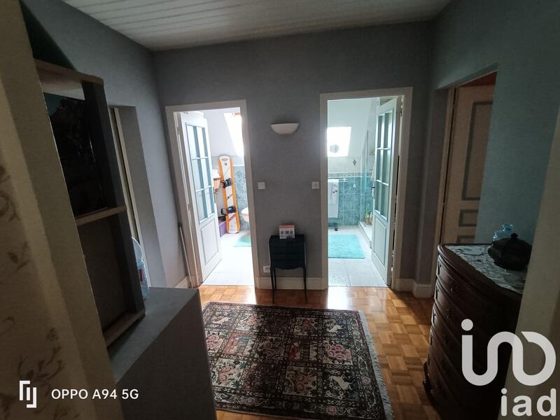 Maison - 168 m² - 9 pièces