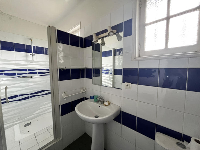 Maison - 264 m² - 13 pièces