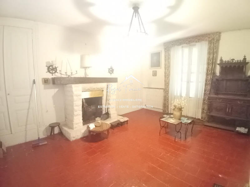 Maison - 194 m² - 8 pièces