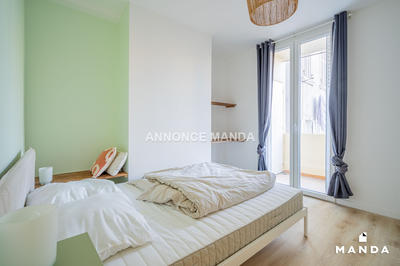 Chambre - 11 m² - 4 pièces