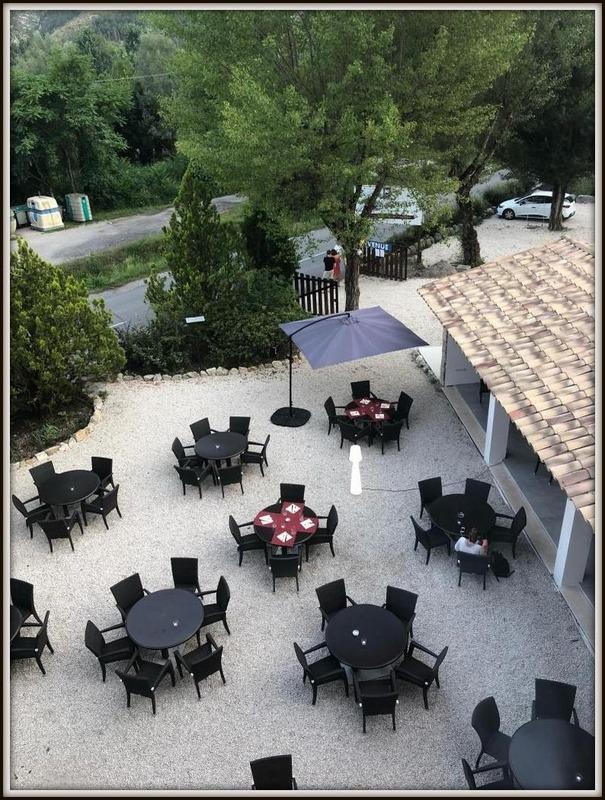 Propriété - 450 m² - 30 pièces