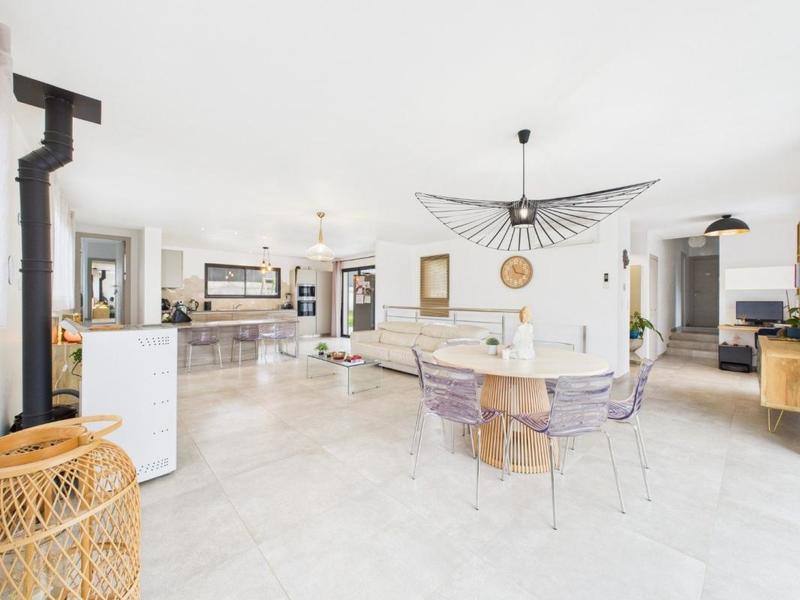 Maison - 133 m² - 5 pièces