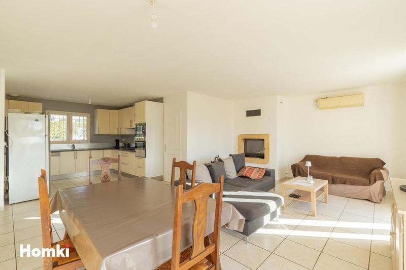 Villa - 100 m² - 5 pièces